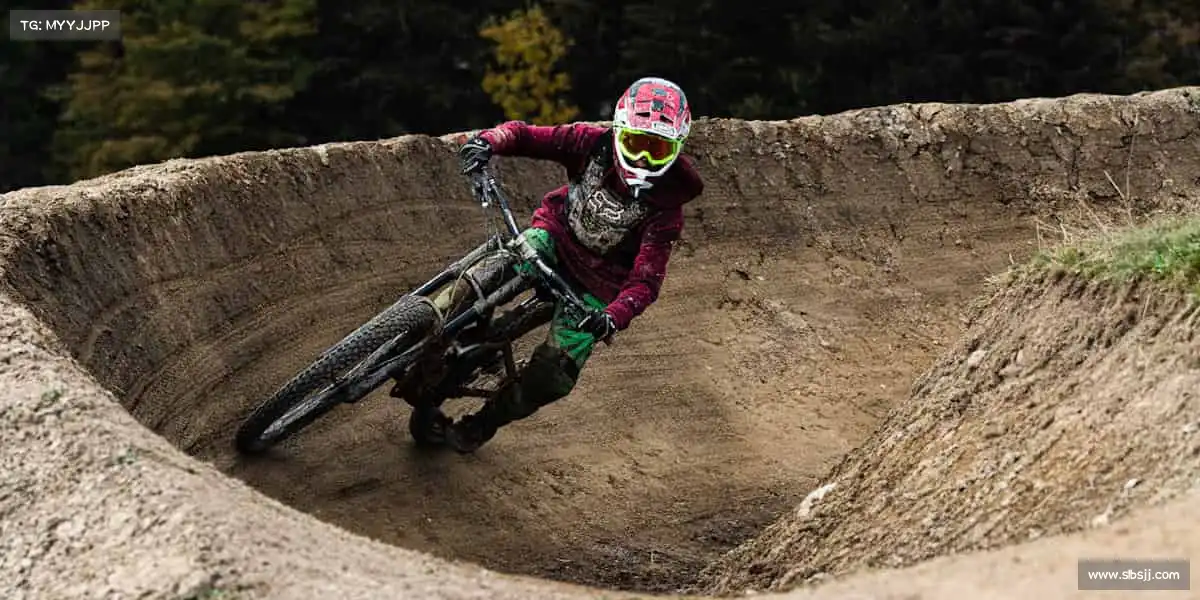 <strong>XCsport</strong>🏀用汗水浇灌热爱，用拼搏定义青春 —— 体育，就是你的舞台！